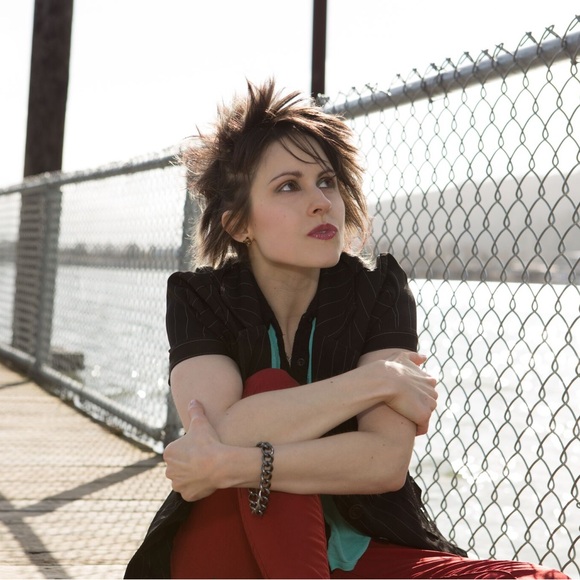 Meet your Posher, Jen - Picture 1 of 1